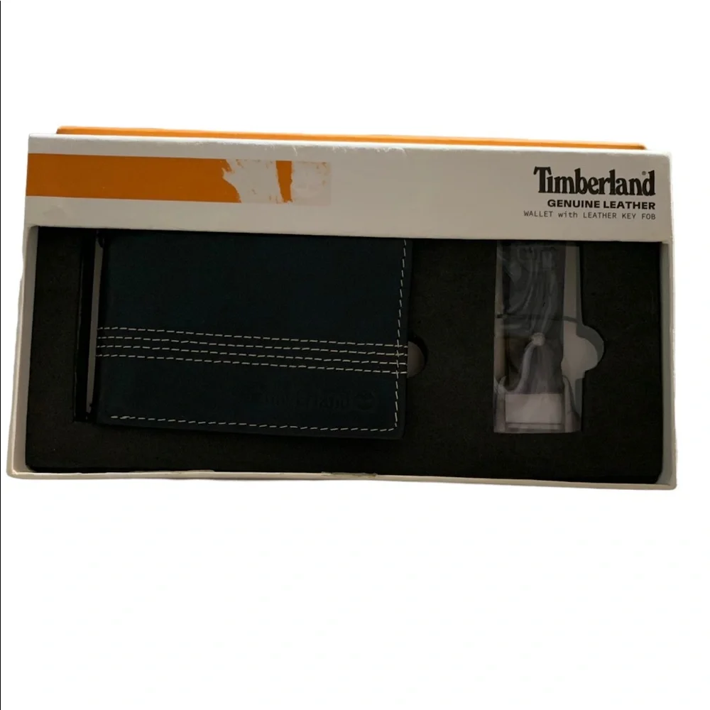 NWT Timberland Mens genuine leather slimfold wallet with matching FOB gift set